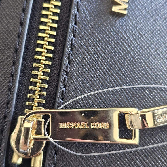 Michael Kors Large East West Zip Crossbody Bag - Picture 5 of 8